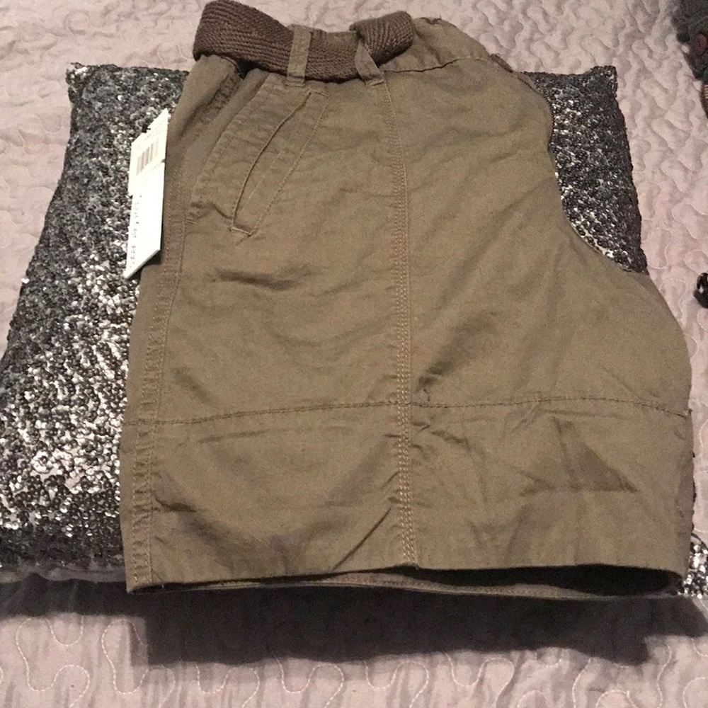 Short - Picture 3 of 3
